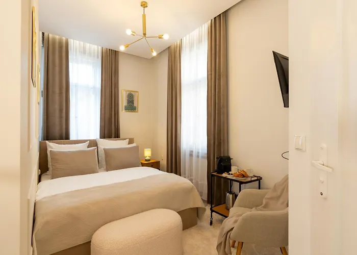 Kazimierz Parking - By Staymoovers *