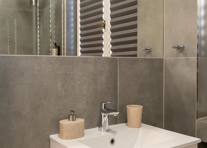 Kazimierz Parking - By Staymoovers Hotel