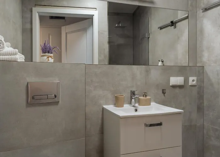 Kazimierz Parking - By Staymoovers 酒店