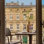 Kazimierz Parking - By Staymoovers Hotel