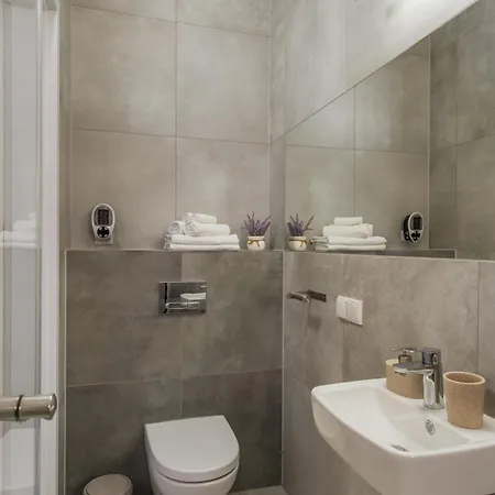 Hotell Kazimierz Parking - By Staymoovers *