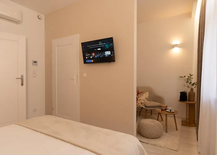 Kazimierz Parking - By Staymoovers Otel