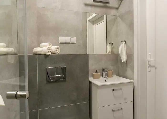 Otel Kazimierz Parking - By Staymoovers *